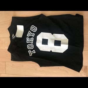 black and white tank muscle tee